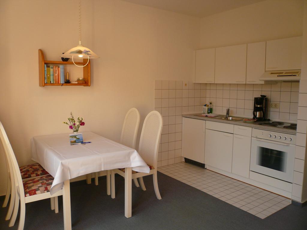 Haus Seeschwalbe Ferienwohnungen Goehren  Kamer foto